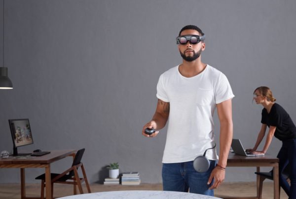 Magic Leap One es un dispositivo para ayudar a programadores, diseñadores o creativos a trabajar mejor con las herramientas de Realidad Aumentada.